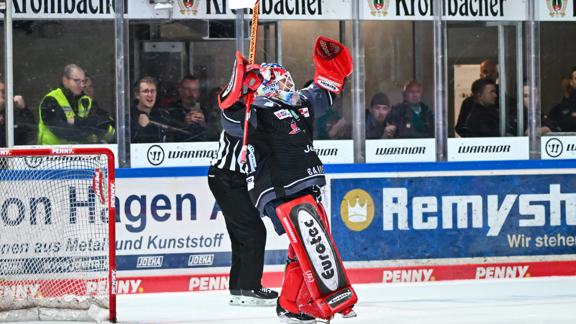 First home win: 2-1 after a penalty shootout against Cologne