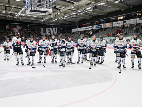 PENNY DEL Photo-Sharing